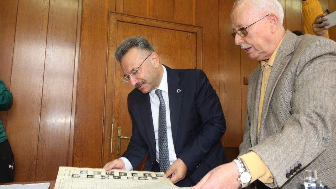 Vali Aksoy, Eskişehir'de 100 yıllık fabrikayı ziyaret etti