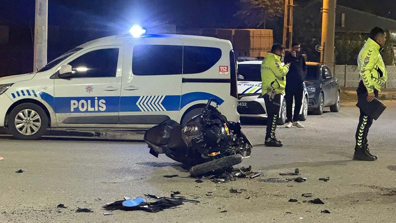 Iğdır'da motosiklet ile otomobil çarpıştı: 2 yaralı