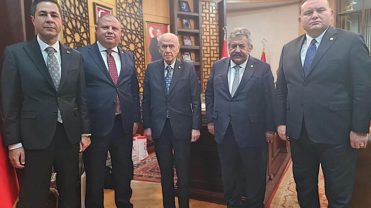 MHP lideri Bahçeli, Milli Dayanışma, Kardeşlik ve Demokrasi Komisyonu üyelerini kabul etti