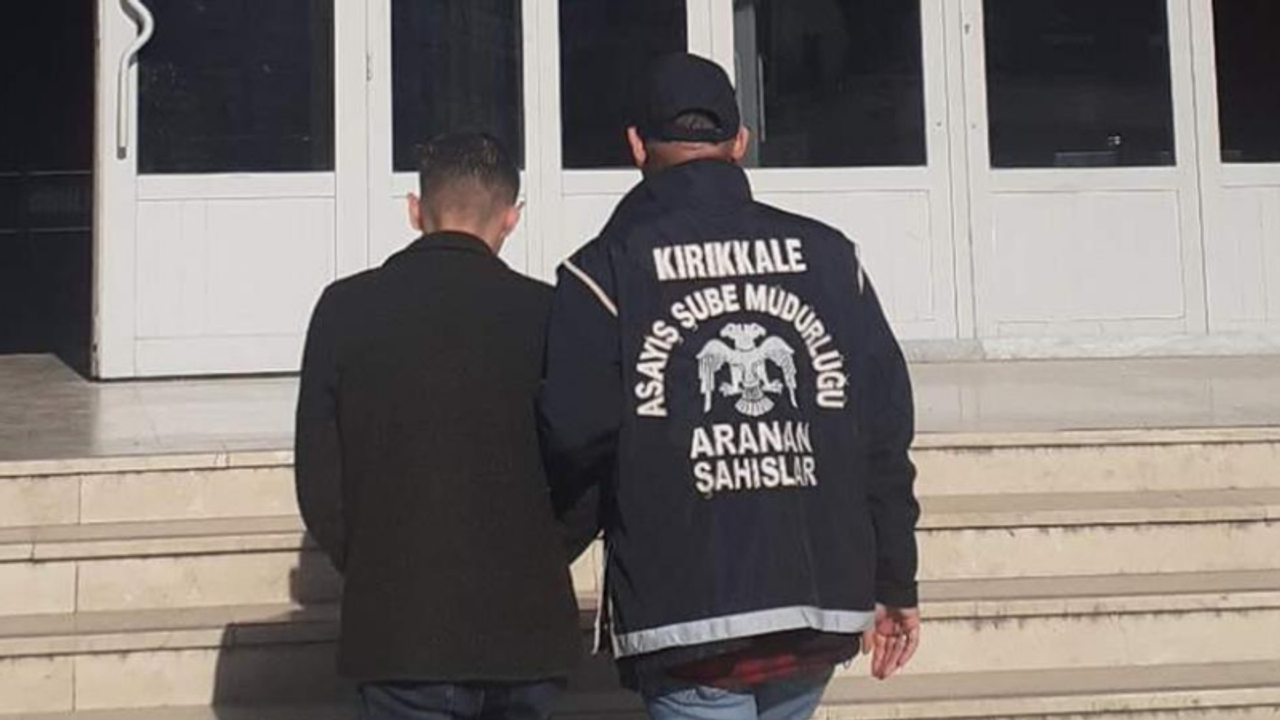 Firari hükümlü yakayı ele verdi