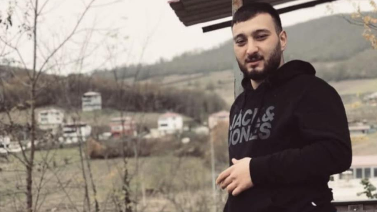 Otomobil tırın altına girdi: Sürücünün kimliği otopside belirlendi