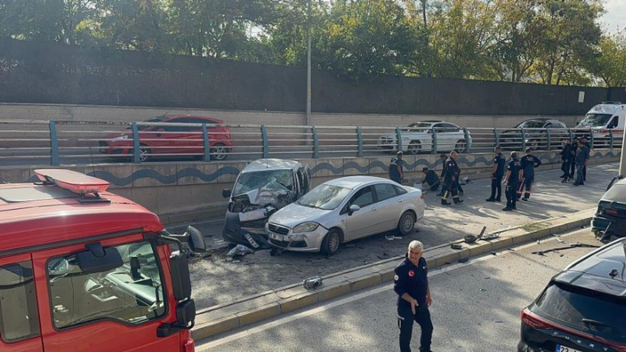Zincirleme trafik kazası: Ölü ve yaralılar var