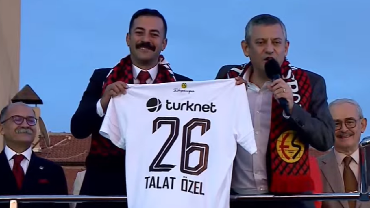 Özgür Özel: “Babadan emanet Eskişehirsporluyum”
