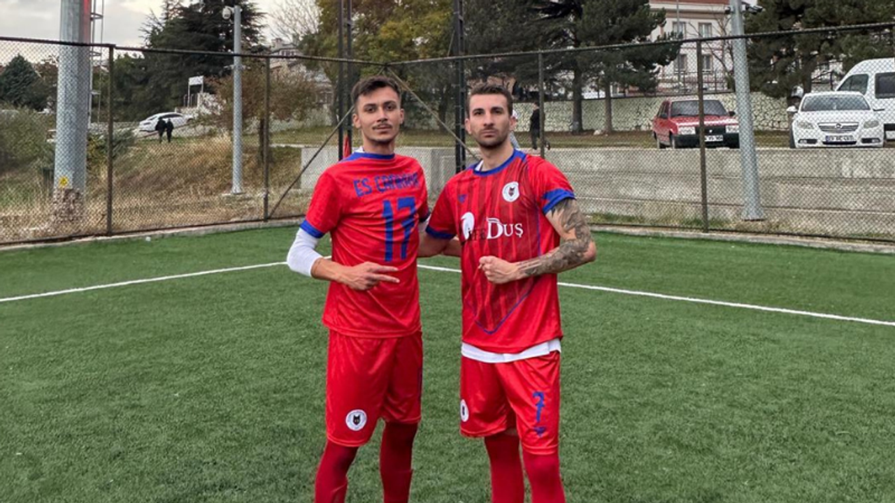 Tarık takımını sırtladı