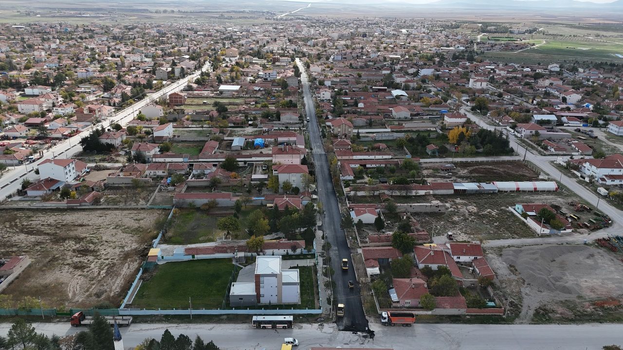Eskişehir'in o kırsal mahallesinde yollar yenilendi