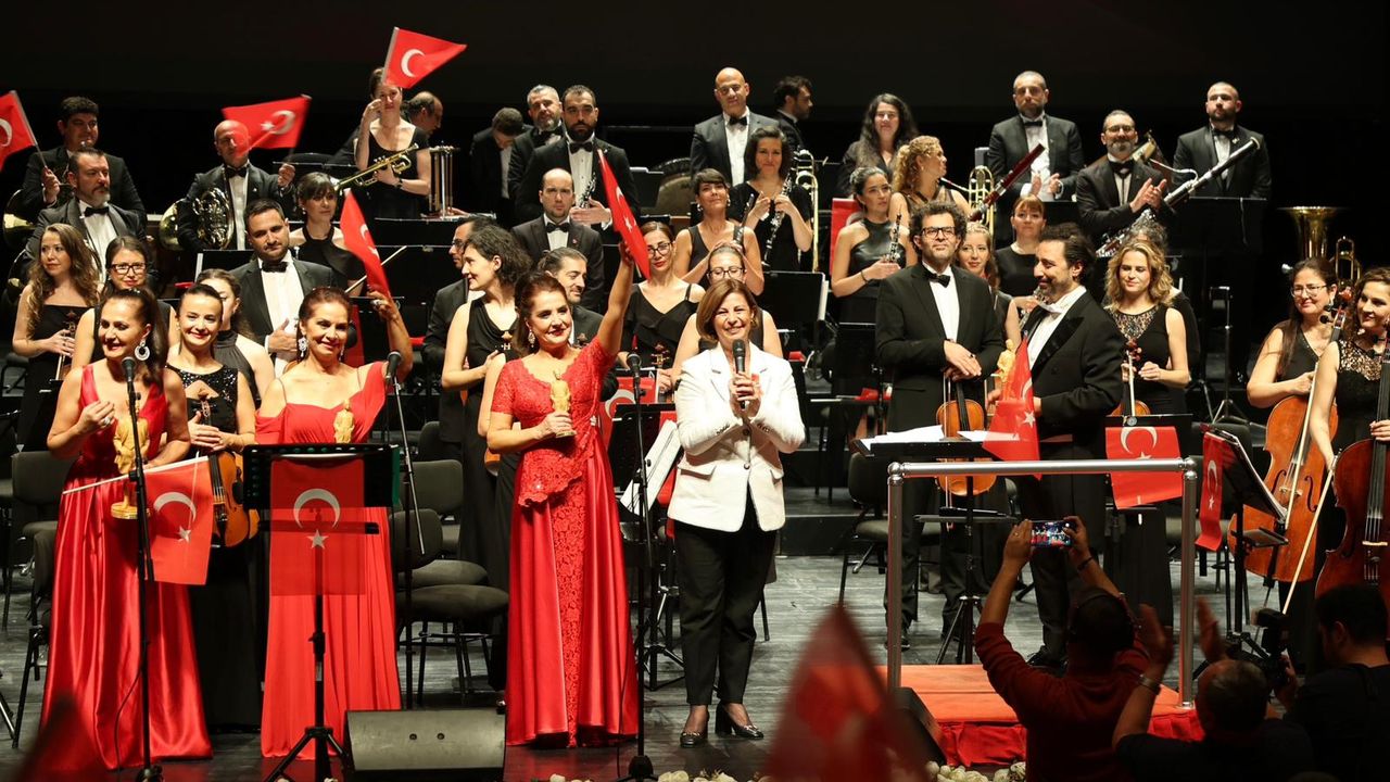 Eskişehir'de senfoni orkestrasından bayram coşkusu!