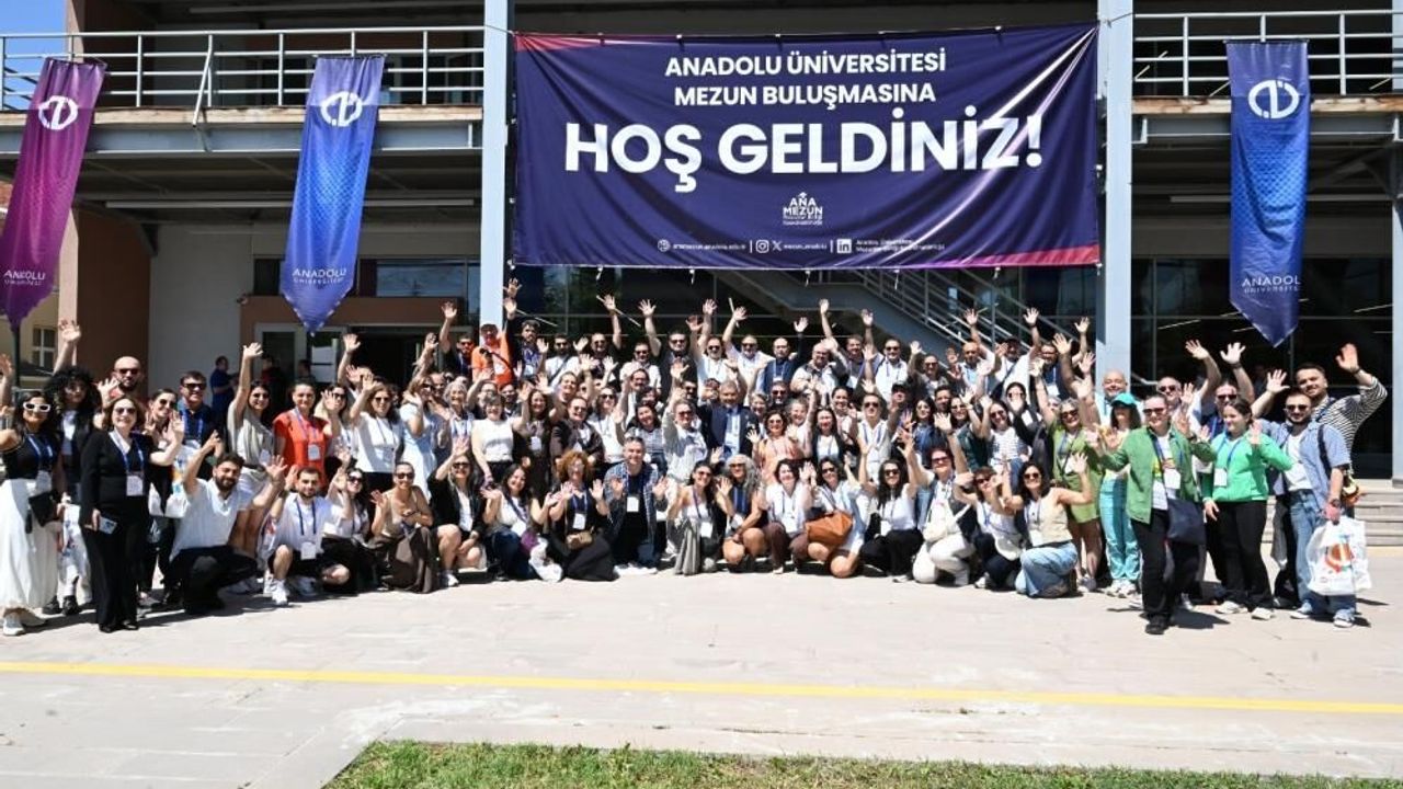 Anadolu Üniversitesi mezunları yıllar sonra aynı kampüste bu