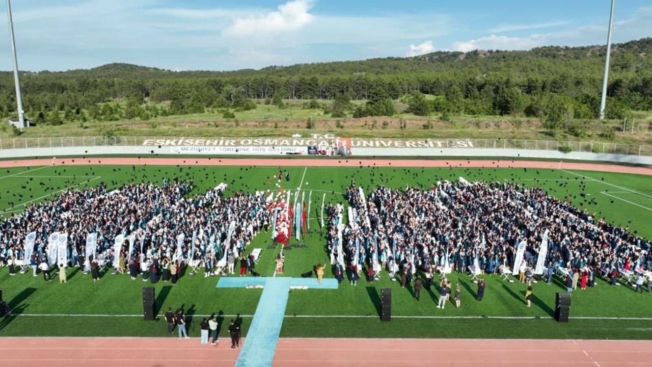 ESOGÜ’de mezuniyet coşkusu yaşandı