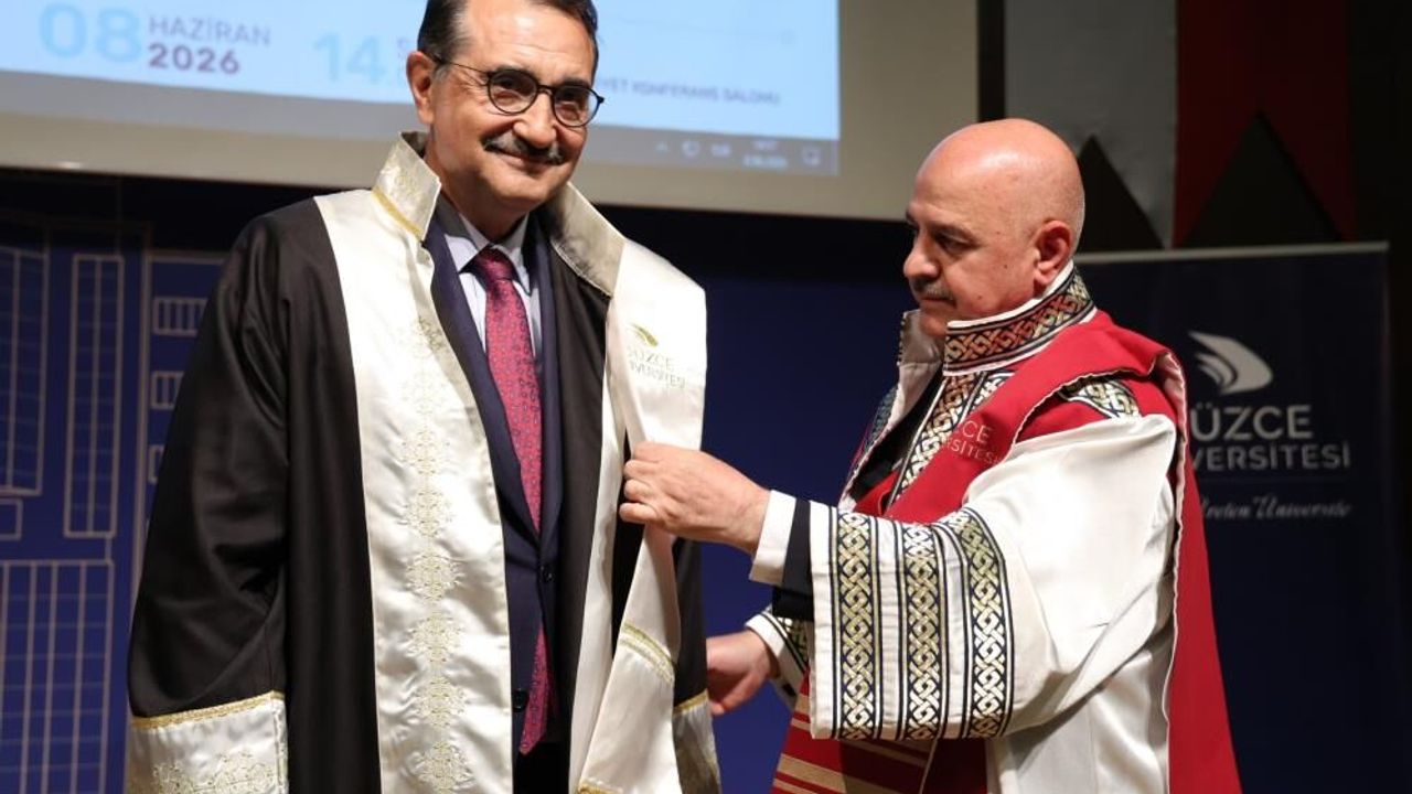 TBMM Yapay Zeka Araştırma Komisyonu Başkanı Dönmez’e fahri d