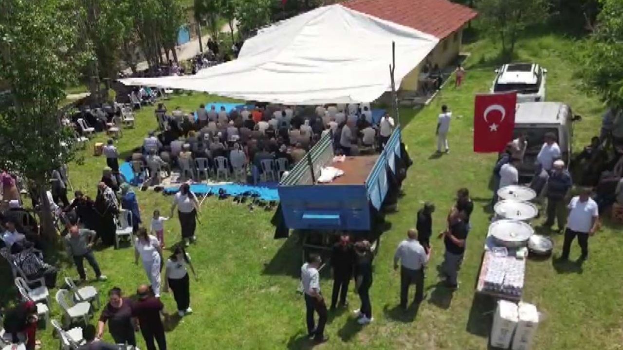 Kadıncık Mahallesi'nde yağmur ve şükür duası yapıldı