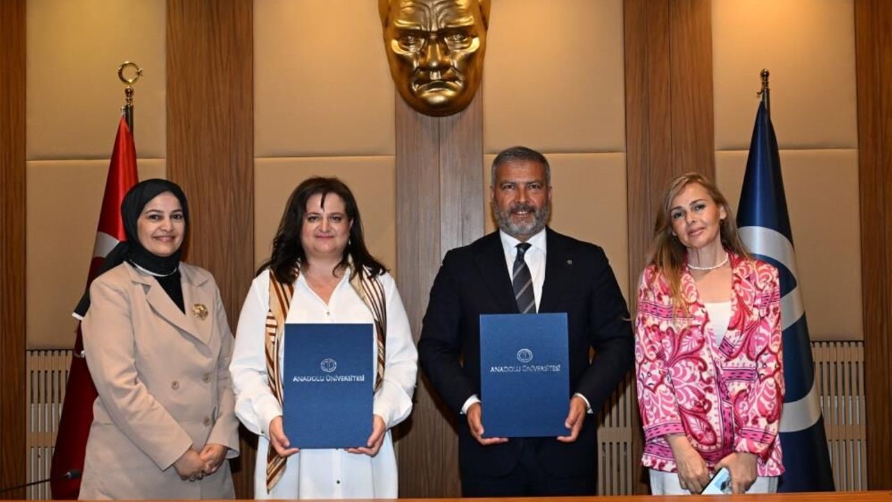 Anadolu Üniversitesi ve Kosovo Haxhi Zeka Üniversi