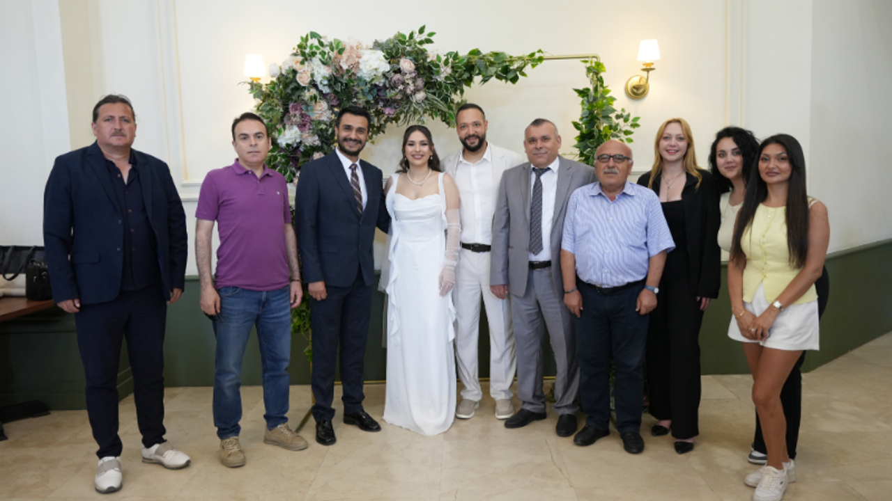Özdemir ve Karatop ailelerinin mutlu günü