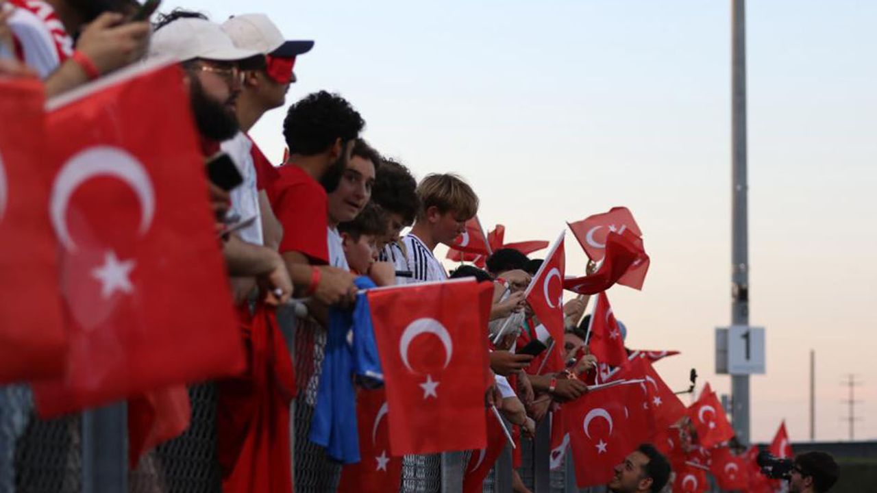 Millilere, Arizona’da yoğun ilgi