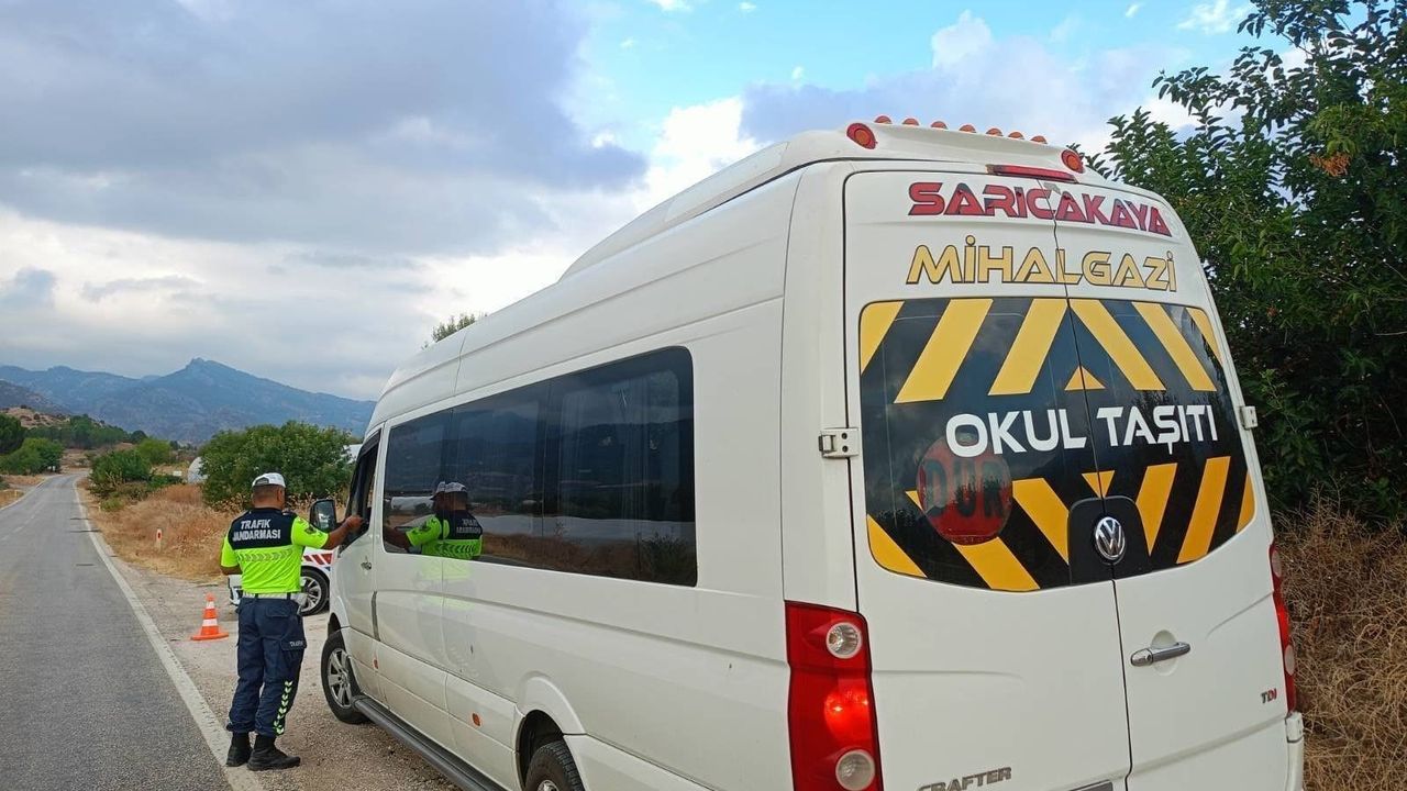 Eskişehir’de okul çevresi ve servis araçlarına yönelik uygulama yapıldı
