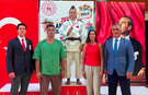 Tuana Kambur yine ses getirdi