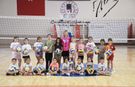 Voleybolu sevdirmeye çalışıyoruz