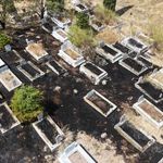 Eskişehir’de mezarlık yangını: Çok sayıda kabir zarar gördü