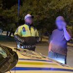 Eskişehir'de alkollü sürücüden şaşırtan hareket: Polis aracının direksiyonuna yöneldi