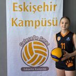 Eskişehir'de yetişen 11 yaşındaki sporcu, köklü voleybol kulübünün altyapısına transfer oldu