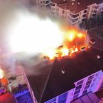4 katlı binada yangın paniği: Alevler asansör boşluğundan çatıya tırmandı