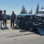 Eskişehir'de iki otomobil çarpıştı: 1’i bebek 6 kişi yaralandı