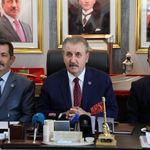 Destici: "Türkiye prangalarını kırmış güçlü bir ülkedir"