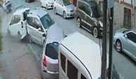 Esenyurt’ta kontrolden çıkan otomobil park halindeki araçlara çarptı