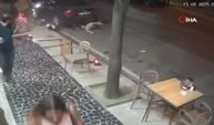 Otomobille çarpışan motosikletteki 2 kişi böyle savruldu: 3 yaralı