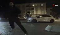 Büyükçekmece’de yol kenarında neden bekliyorsun diyerek saldırdılar