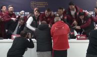 Montella'ya basın toplantısında sulu kutlama