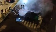 Kayseri’de alev alan elektrikli araç bomba gibi patladı... O anlar kamerada