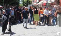 Eskişehir'de vatandaş uzun kuyruklar oluşturdu!