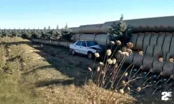 Yoldan çıkan araç borulara çarptı!