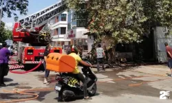 Oto lastikçinin çatısı alevlere teslim oldu!
