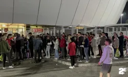 Eskişehir'de futbolseverler dışarıda kaldı!