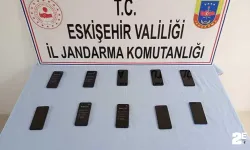 Kaçak cep telefonu satan şahıs yakalandı