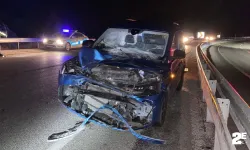 Otomobil tıra çarptı: Yaralılar var!