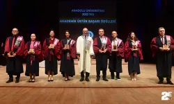 Anadolu Üniversitesi Akademik Performans Ödülleri sahiplerini buldu