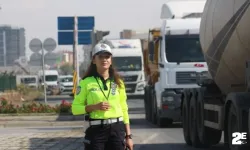 Şoförlerden kadın polislere sürpriz