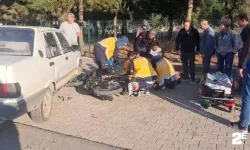Otomobil ile motosiklet çarpıştı