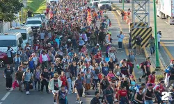 Binlerce göçmen ABD sınırına gidiyor