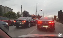 Düğün magandaları trafiği tehlikeye attı!