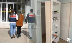 Kitaplık arkasındaki gizli bölmede yakalandı