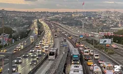 Okulların açılmasıyla trafik yoğunluğu başladı