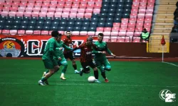 Önder Özen, Eskişehirspor maçını tribünden izledi
