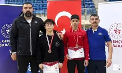 Eskişehirli sporcular güreşte Türkiye 3’üncüsü oldu