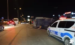Feci kaza: Otomobille kamyonet çarpıştı!