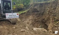 İş makinesiyle kaçak kazı yaptılar