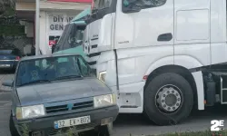 Tır otomobile çarptı, sürücü kıl payı ölümden kurtuldu!