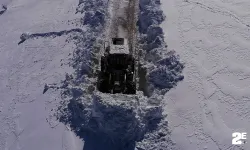 4 metreyi bulan karda yol açma çalışması